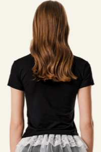 Women's  straight shoulder short-sleeved T-shirt.