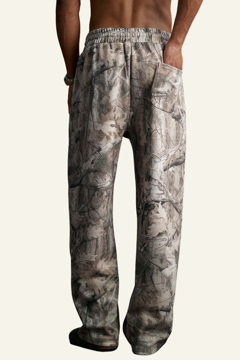 Men's Camouflage Sweatpants With Fleece Lining.
