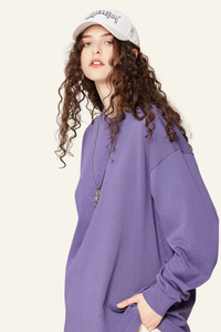 Women's 350 Heavyweight Cotton Long-sleeve T-shirt.