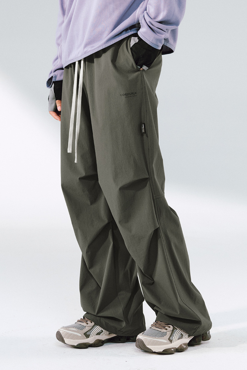 Men's Streetwear Side Pleated Quick-Dry Straight Leg Pants
