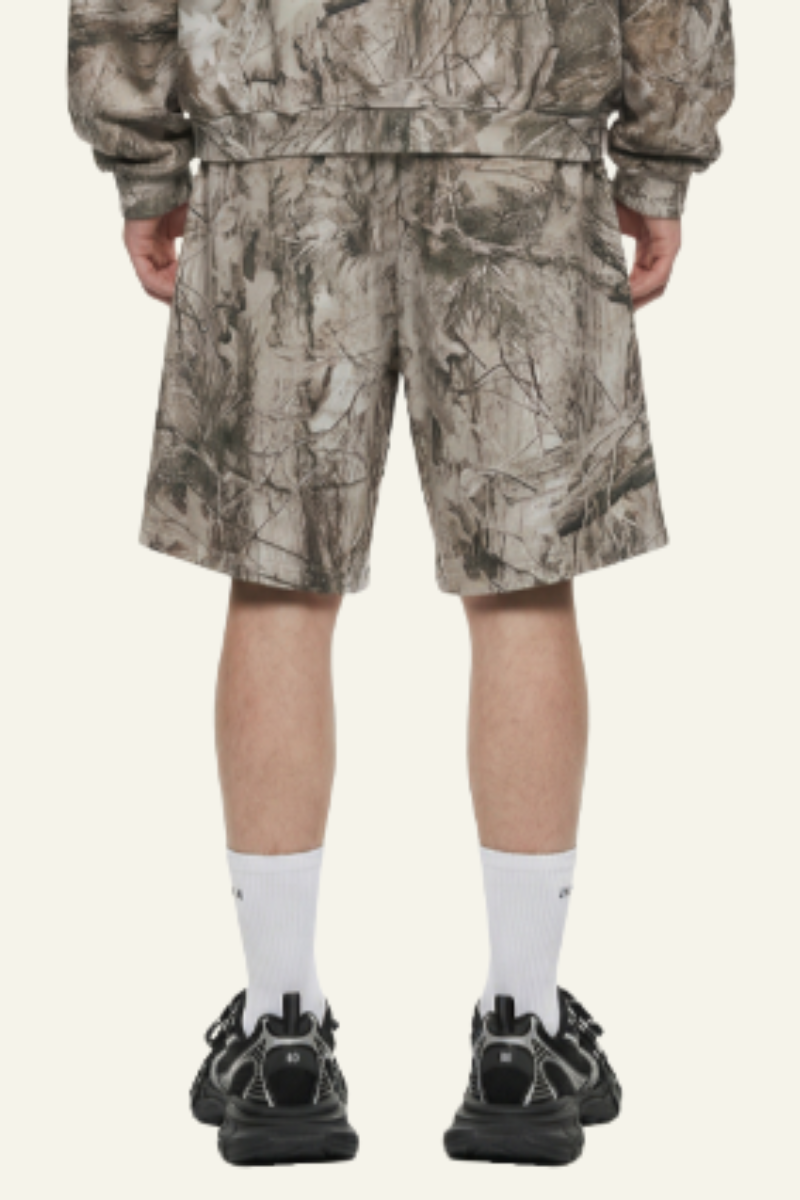 Men's Camouflage Shorts With Fleece Lining.