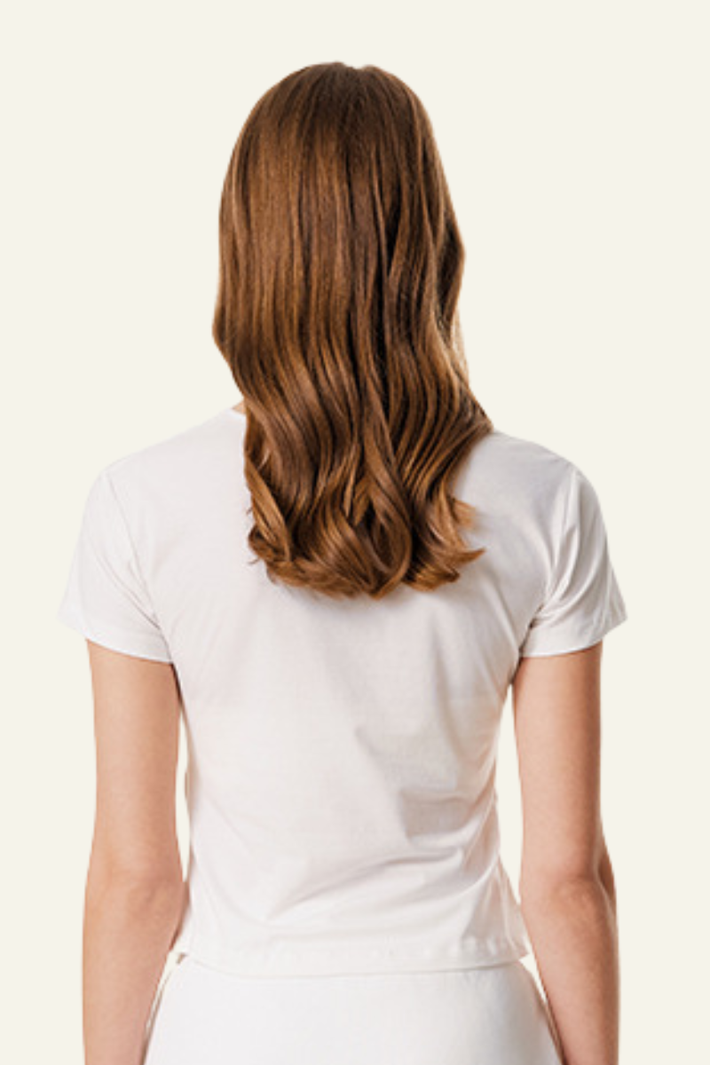 Women's  straight shoulder short-sleeved T-shirt.