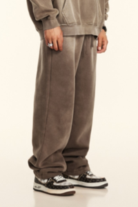Men's Washed Straight-Leg Pants.