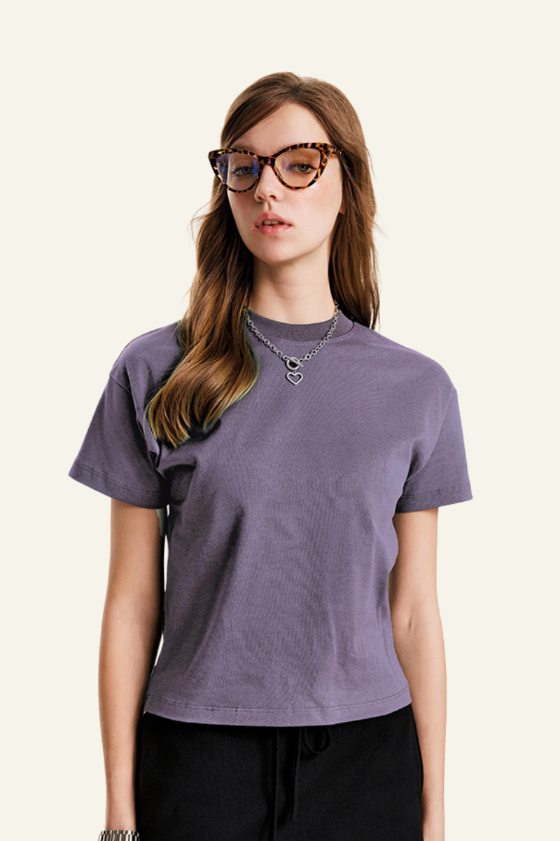 Women's  cotton Round-neck Slimming T-shirt.