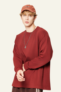 Men's 350 Heavyweight Cotton Long-sleeve T-shirt.
