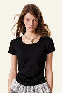 Women's  straight shoulder short-sleeved T-shirt.